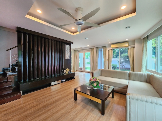 ประกาศฟรี! ซื้อ-ขาย-เช่า คอนโด บ้าน ทาวน์โฮม ที่ดิน และพื้นที่เชิงพาณิชย์ทั่วประเทศไทย ทุกทำเล ทุกงบประมาณ ไม่มีค่าใช้จ่าย ลงง่าย ขายไว เข้าถึงผู้ซื้อโดยตรง 4 504433pic3.jpg