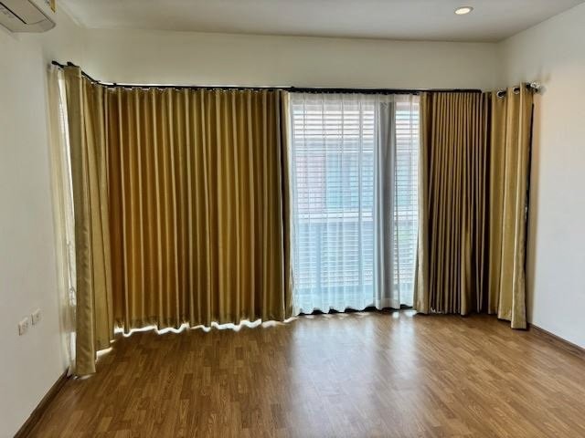 ประกาศฟรี! ซื้อ-ขาย-เช่า คอนโด บ้าน ทาวน์โฮม ที่ดิน และพื้นที่เชิงพาณิชย์ทั่วประเทศไทย ทุกทำเล ทุกงบประมาณ ไม่มีค่าใช้จ่าย ลงง่าย ขายไว เข้าถึงผู้ซื้อโดยตรง 5 234046pic4.jpg