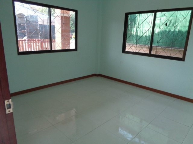 ประกาศฟรี! ซื้อ-ขาย-เช่า คอนโด บ้าน ทาวน์โฮม ที่ดิน และพื้นที่เชิงพาณิชย์ทั่วประเทศไทย ทุกทำเล ทุกงบประมาณ ไม่มีค่าใช้จ่าย ลงง่าย ขายไว เข้าถึงผู้ซื้อโดยตรง 5 234193pic4.jpg