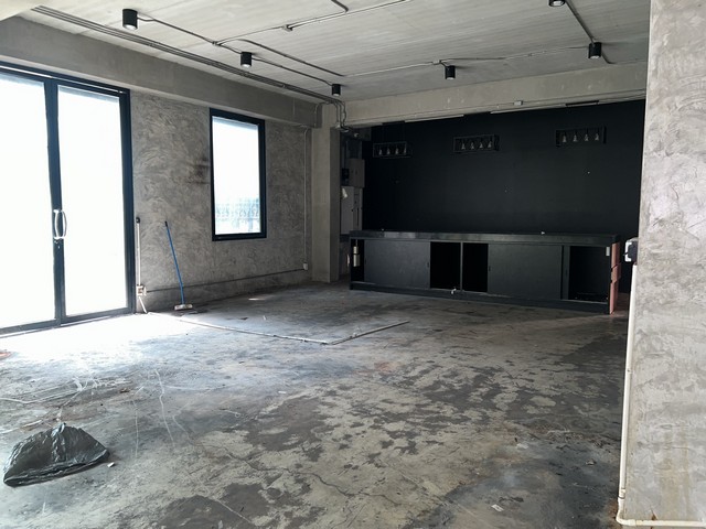 ประกาศฟรี! ซื้อ-ขาย-เช่า คอนโด บ้าน ทาวน์โฮม ที่ดิน และพื้นที่เชิงพาณิชย์ทั่วประเทศไทย ทุกทำเล ทุกงบประมาณ ไม่มีค่าใช้จ่าย ลงง่าย ขายไว เข้าถึงผู้ซื้อโดยตรง 5 505142pic4.jpg