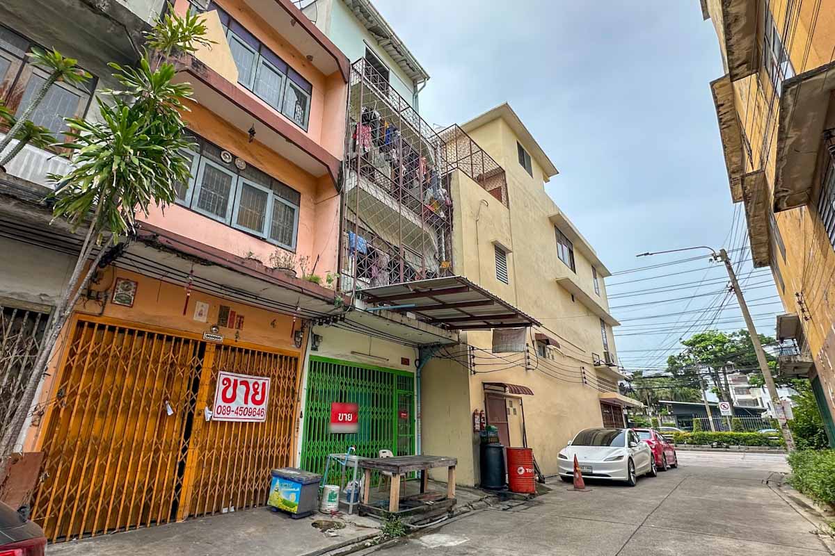 ประกาศฟรี! ซื้อ-ขาย-เช่า คอนโด บ้าน ทาวน์โฮม ที่ดิน และพื้นที่เชิงพาณิชย์ทั่วประเทศไทย ทุกทำเล ทุกงบประมาณ ไม่มีค่าใช้จ่าย ลงง่าย ขายไว เข้าถึงผู้ซื้อโดยตรง 3 307940pic2.jpg