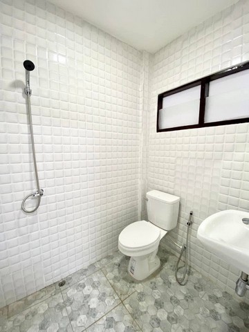 ประกาศฟรี! ซื้อ-ขาย-เช่า คอนโด บ้าน ทาวน์โฮม ที่ดิน และพื้นที่เชิงพาณิชย์ทั่วประเทศไทย ทุกทำเล ทุกงบประมาณ ไม่มีค่าใช้จ่าย ลงง่าย ขายไว เข้าถึงผู้ซื้อโดยตรง 4 308136pic3.jpg