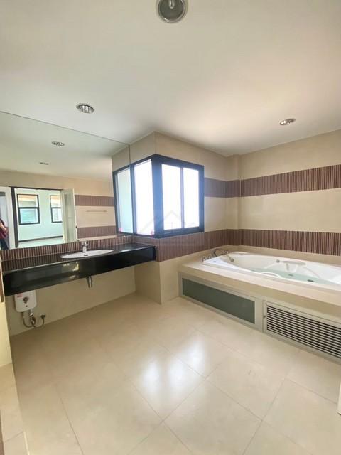 ประกาศฟรี! ซื้อ-ขาย-เช่า คอนโด บ้าน ทาวน์โฮม ที่ดิน และพื้นที่เชิงพาณิชย์ทั่วประเทศไทย ทุกทำเล ทุกงบประมาณ ไม่มีค่าใช้จ่าย ลงง่าย ขายไว เข้าถึงผู้ซื้อโดยตรง 5 504631pic4.jpg