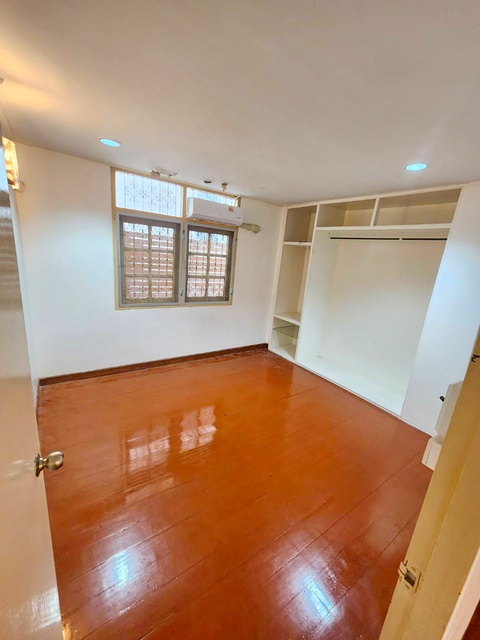 ประกาศฟรี! ซื้อ-ขาย-เช่า คอนโด บ้าน ทาวน์โฮม ที่ดิน และพื้นที่เชิงพาณิชย์ทั่วประเทศไทย ทุกทำเล ทุกงบประมาณ ไม่มีค่าใช้จ่าย ลงง่าย ขายไว เข้าถึงผู้ซื้อโดยตรง 4 308123pic3.jpg