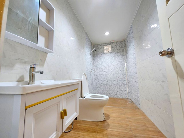 ประกาศฟรี! ซื้อ-ขาย-เช่า คอนโด บ้าน ทาวน์โฮม ที่ดิน และพื้นที่เชิงพาณิชย์ทั่วประเทศไทย ทุกทำเล ทุกงบประมาณ ไม่มีค่าใช้จ่าย ลงง่าย ขายไว เข้าถึงผู้ซื้อโดยตรง 4 308122pic3.jpg