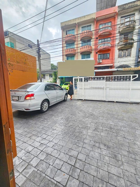 ประกาศฟรี! ซื้อ-ขาย-เช่า คอนโด บ้าน ทาวน์โฮม ที่ดิน และพื้นที่เชิงพาณิชย์ทั่วประเทศไทย ทุกทำเล ทุกงบประมาณ ไม่มีค่าใช้จ่าย ลงง่าย ขายไว เข้าถึงผู้ซื้อโดยตรง 5 308122pic4.jpg