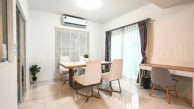 ประกาศฟรี! ซื้อ-ขาย-เช่า คอนโด บ้าน ทาวน์โฮม ที่ดิน และพื้นที่เชิงพาณิชย์ทั่วประเทศไทย ทุกทำเล ทุกงบประมาณ ไม่มีค่าใช้จ่าย ลงง่าย ขายไว เข้าถึงผู้ซื้อโดยตรง 5 292336pic4.jpg