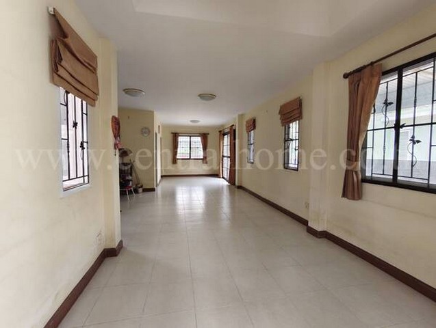 ประกาศฟรี! ซื้อ-ขาย-เช่า คอนโด บ้าน ทาวน์โฮม ที่ดิน และพื้นที่เชิงพาณิชย์ทั่วประเทศไทย ทุกทำเล ทุกงบประมาณ ไม่มีค่าใช้จ่าย ลงง่าย ขายไว เข้าถึงผู้ซื้อโดยตรง 5 176026pic4.jpg