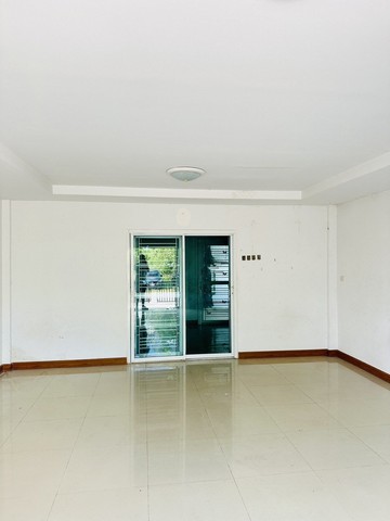 ประกาศฟรี! ซื้อ-ขาย-เช่า คอนโด บ้าน ทาวน์โฮม ที่ดิน และพื้นที่เชิงพาณิชย์ทั่วประเทศไทย ทุกทำเล ทุกงบประมาณ ไม่มีค่าใช้จ่าย ลงง่าย ขายไว เข้าถึงผู้ซื้อโดยตรง 3 235130pic2.jpg