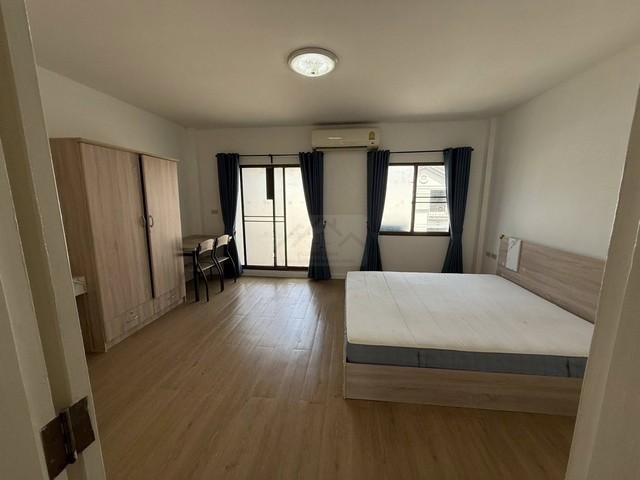 ประกาศฟรี! ซื้อ-ขาย-เช่า คอนโด บ้าน ทาวน์โฮม ที่ดิน และพื้นที่เชิงพาณิชย์ทั่วประเทศไทย ทุกทำเล ทุกงบประมาณ ไม่มีค่าใช้จ่าย ลงง่าย ขายไว เข้าถึงผู้ซื้อโดยตรง 3 504670pic2.jpg