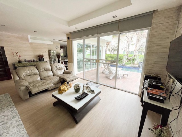 ประกาศฟรี! ซื้อ-ขาย-เช่า คอนโด บ้าน ทาวน์โฮม ที่ดิน และพื้นที่เชิงพาณิชย์ทั่วประเทศไทย ทุกทำเล ทุกงบประมาณ ไม่มีค่าใช้จ่าย ลงง่าย ขายไว เข้าถึงผู้ซื้อโดยตรง 4 308169pic3.jpg