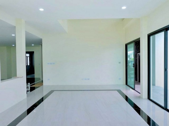 ประกาศฟรี! ซื้อ-ขาย-เช่า คอนโด บ้าน ทาวน์โฮม ที่ดิน และพื้นที่เชิงพาณิชย์ทั่วประเทศไทย ทุกทำเล ทุกงบประมาณ ไม่มีค่าใช้จ่าย ลงง่าย ขายไว เข้าถึงผู้ซื้อโดยตรง 5 294052pic4.jpg