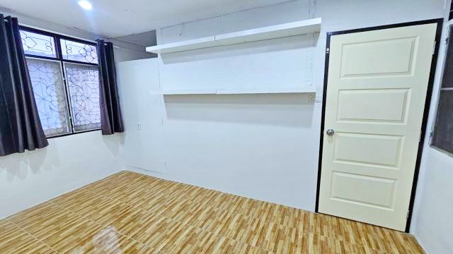 ประกาศฟรี! ซื้อ-ขาย-เช่า คอนโด บ้าน ทาวน์โฮม ที่ดิน และพื้นที่เชิงพาณิชย์ทั่วประเทศไทย ทุกทำเล ทุกงบประมาณ ไม่มีค่าใช้จ่าย ลงง่าย ขายไว เข้าถึงผู้ซื้อโดยตรง 5 308142pic4.jpg