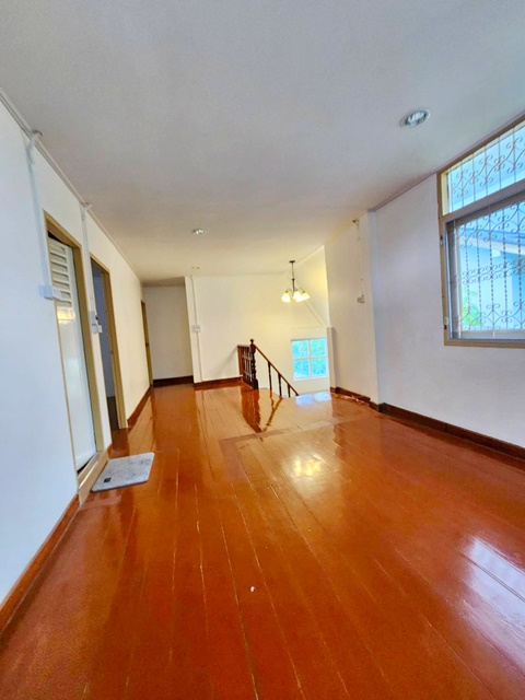 ประกาศฟรี! ซื้อ-ขาย-เช่า คอนโด บ้าน ทาวน์โฮม ที่ดิน และพื้นที่เชิงพาณิชย์ทั่วประเทศไทย ทุกทำเล ทุกงบประมาณ ไม่มีค่าใช้จ่าย ลงง่าย ขายไว เข้าถึงผู้ซื้อโดยตรง 5 235635pic4.jpg