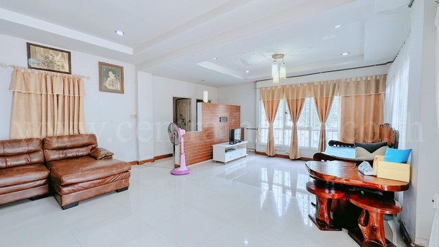 ประกาศฟรี! ซื้อ-ขาย-เช่า คอนโด บ้าน ทาวน์โฮม ที่ดิน และพื้นที่เชิงพาณิชย์ทั่วประเทศไทย ทุกทำเล ทุกงบประมาณ ไม่มีค่าใช้จ่าย ลงง่าย ขายไว เข้าถึงผู้ซื้อโดยตรง 4 289766pic3.jpg