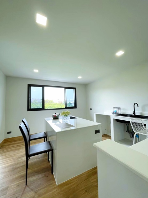 ประกาศฟรี! ซื้อ-ขาย-เช่า คอนโด บ้าน ทาวน์โฮม ที่ดิน และพื้นที่เชิงพาณิชย์ทั่วประเทศไทย ทุกทำเล ทุกงบประมาณ ไม่มีค่าใช้จ่าย ลงง่าย ขายไว เข้าถึงผู้ซื้อโดยตรง 5 235805pic4.jpg