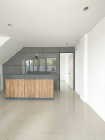 ประกาศฟรี! ซื้อ-ขาย-เช่า คอนโด บ้าน ทาวน์โฮม ที่ดิน และพื้นที่เชิงพาณิชย์ทั่วประเทศไทย ทุกทำเล ทุกงบประมาณ ไม่มีค่าใช้จ่าย ลงง่าย ขายไว เข้าถึงผู้ซื้อโดยตรง 2 505024pic1.jpg