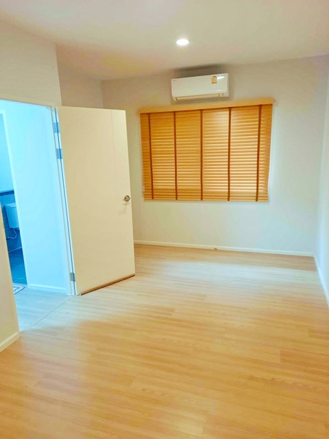 ประกาศฟรี! ซื้อ-ขาย-เช่า คอนโด บ้าน ทาวน์โฮม ที่ดิน และพื้นที่เชิงพาณิชย์ทั่วประเทศไทย ทุกทำเล ทุกงบประมาณ ไม่มีค่าใช้จ่าย ลงง่าย ขายไว เข้าถึงผู้ซื้อโดยตรง 5 308303pic4.jpg