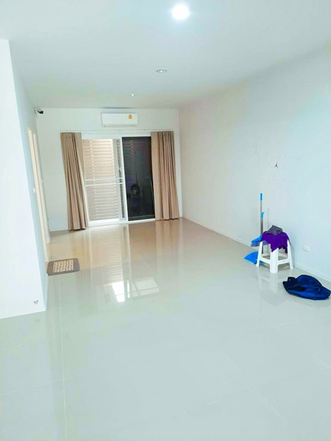 ประกาศฟรี! ซื้อ-ขาย-เช่า คอนโด บ้าน ทาวน์โฮม ที่ดิน และพื้นที่เชิงพาณิชย์ทั่วประเทศไทย ทุกทำเล ทุกงบประมาณ ไม่มีค่าใช้จ่าย ลงง่าย ขายไว เข้าถึงผู้ซื้อโดยตรง 4 236408pic3.jpg