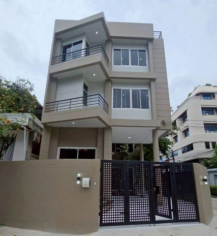 ประกาศฟรี! ซื้อ-ขาย-เช่า คอนโด บ้าน ทาวน์โฮม ที่ดิน และพื้นที่เชิงพาณิชย์ทั่วประเทศไทย ทุกทำเล ทุกงบประมาณ ไม่มีค่าใช้จ่าย ลงง่าย ขายไว เข้าถึงผู้ซื้อโดยตรง 2 308171pic1.jpg