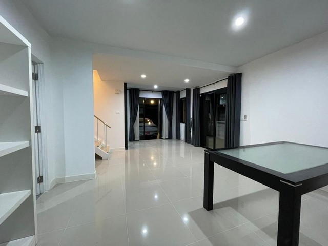 ประกาศฟรี! ซื้อ-ขาย-เช่า คอนโด บ้าน ทาวน์โฮม ที่ดิน และพื้นที่เชิงพาณิชย์ทั่วประเทศไทย ทุกทำเล ทุกงบประมาณ ไม่มีค่าใช้จ่าย ลงง่าย ขายไว เข้าถึงผู้ซื้อโดยตรง 4 292396pic3.jpg