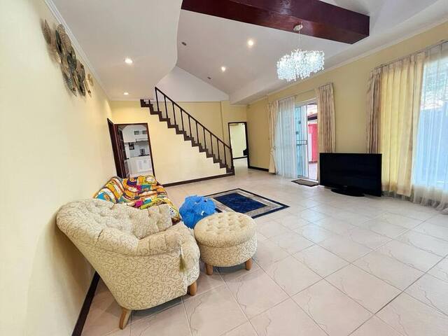 ประกาศฟรี! ซื้อ-ขาย-เช่า คอนโด บ้าน ทาวน์โฮม ที่ดิน และพื้นที่เชิงพาณิชย์ทั่วประเทศไทย ทุกทำเล ทุกงบประมาณ ไม่มีค่าใช้จ่าย ลงง่าย ขายไว เข้าถึงผู้ซื้อโดยตรง 3 307754pic2.jpg