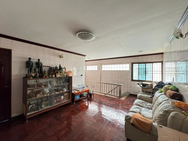 ประกาศฟรี! ซื้อ-ขาย-เช่า คอนโด บ้าน ทาวน์โฮม ที่ดิน และพื้นที่เชิงพาณิชย์ทั่วประเทศไทย ทุกทำเล ทุกงบประมาณ ไม่มีค่าใช้จ่าย ลงง่าย ขายไว เข้าถึงผู้ซื้อโดยตรง 5 308518pic4.jpg