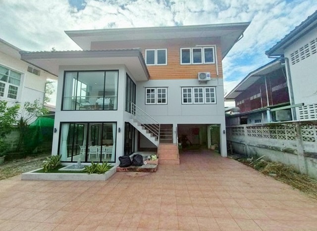 ประกาศฟรี! ซื้อ-ขาย-เช่า คอนโด บ้าน ทาวน์โฮม ที่ดิน และพื้นที่เชิงพาณิชย์ทั่วประเทศไทย ทุกทำเล ทุกงบประมาณ ไม่มีค่าใช้จ่าย ลงง่าย ขายไว เข้าถึงผู้ซื้อโดยตรง 2 236419pic1.jpg