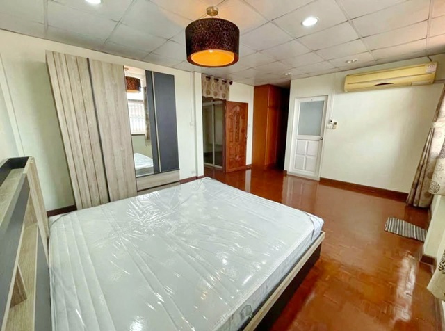 ประกาศฟรี! ซื้อ-ขาย-เช่า คอนโด บ้าน ทาวน์โฮม ที่ดิน และพื้นที่เชิงพาณิชย์ทั่วประเทศไทย ทุกทำเล ทุกงบประมาณ ไม่มีค่าใช้จ่าย ลงง่าย ขายไว เข้าถึงผู้ซื้อโดยตรง 4 236410pic3.jpg