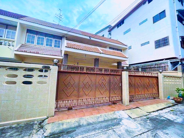 ประกาศฟรี! ซื้อ-ขาย-เช่า คอนโด บ้าน ทาวน์โฮม ที่ดิน และพื้นที่เชิงพาณิชย์ทั่วประเทศไทย ทุกทำเล ทุกงบประมาณ ไม่มีค่าใช้จ่าย ลงง่าย ขายไว เข้าถึงผู้ซื้อโดยตรง 3 236409pic2.jpg