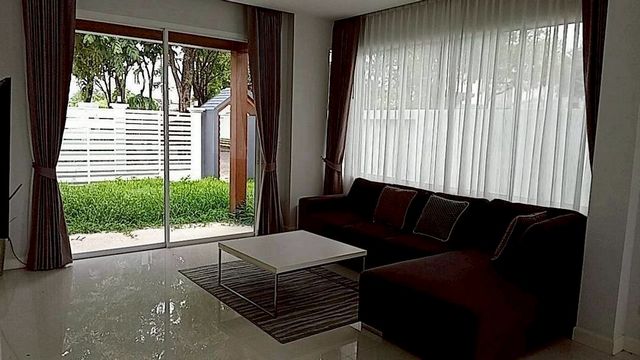 ประกาศฟรี! ซื้อ-ขาย-เช่า คอนโด บ้าน ทาวน์โฮม ที่ดิน และพื้นที่เชิงพาณิชย์ทั่วประเทศไทย ทุกทำเล ทุกงบประมาณ ไม่มีค่าใช้จ่าย ลงง่าย ขายไว เข้าถึงผู้ซื้อโดยตรง 4 236628pic3.jpg