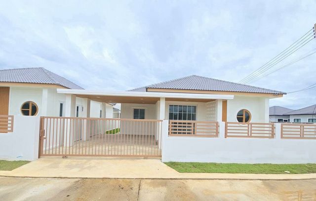 ประกาศฟรี! ซื้อ-ขาย-เช่า คอนโด บ้าน ทาวน์โฮม ที่ดิน และพื้นที่เชิงพาณิชย์ทั่วประเทศไทย ทุกทำเล ทุกงบประมาณ ไม่มีค่าใช้จ่าย ลงง่าย ขายไว เข้าถึงผู้ซื้อโดยตรง 2 236619pic1.jpg