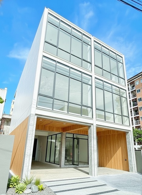 ประกาศฟรี! ซื้อ-ขาย-เช่า คอนโด บ้าน ทาวน์โฮม ที่ดิน และพื้นที่เชิงพาณิชย์ทั่วประเทศไทย ทุกทำเล ทุกงบประมาณ ไม่มีค่าใช้จ่าย ลงง่าย ขายไว เข้าถึงผู้ซื้อโดยตรง 2 308622pic1.jpg