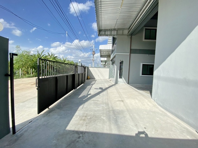 ประกาศฟรี! ซื้อ-ขาย-เช่า คอนโด บ้าน ทาวน์โฮม ที่ดิน และพื้นที่เชิงพาณิชย์ทั่วประเทศไทย ทุกทำเล ทุกงบประมาณ ไม่มีค่าใช้จ่าย ลงง่าย ขายไว เข้าถึงผู้ซื้อโดยตรง 5 236751pic4.jpg