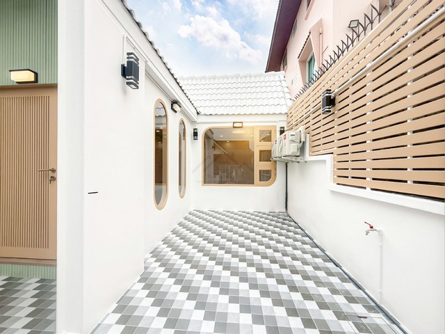 ประกาศฟรี! ซื้อ-ขาย-เช่า คอนโด บ้าน ทาวน์โฮม ที่ดิน และพื้นที่เชิงพาณิชย์ทั่วประเทศไทย ทุกทำเล ทุกงบประมาณ ไม่มีค่าใช้จ่าย ลงง่าย ขายไว เข้าถึงผู้ซื้อโดยตรง 3 505546pic2.jpg