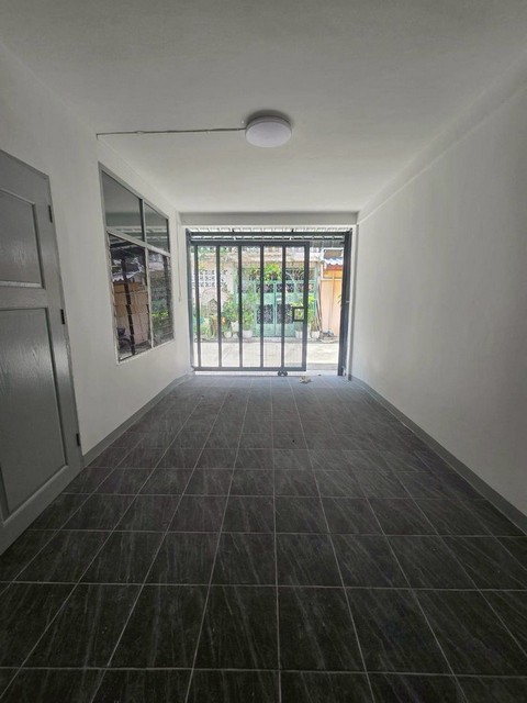 ประกาศฟรี! ซื้อ-ขาย-เช่า คอนโด บ้าน ทาวน์โฮม ที่ดิน และพื้นที่เชิงพาณิชย์ทั่วประเทศไทย ทุกทำเล ทุกงบประมาณ ไม่มีค่าใช้จ่าย ลงง่าย ขายไว เข้าถึงผู้ซื้อโดยตรง 4 503211pic3.jpg