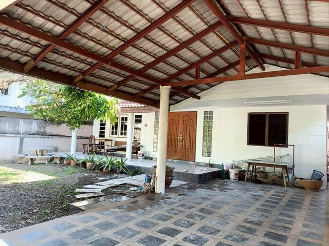 ประกาศฟรี! ซื้อ-ขาย-เช่า คอนโด บ้าน ทาวน์โฮม ที่ดิน และพื้นที่เชิงพาณิชย์ทั่วประเทศไทย ทุกทำเล ทุกงบประมาณ ไม่มีค่าใช้จ่าย ลงง่าย ขายไว เข้าถึงผู้ซื้อโดยตรง 4 237549pic3.jpg