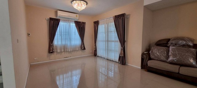 ประกาศฟรี! ซื้อ-ขาย-เช่า คอนโด บ้าน ทาวน์โฮม ที่ดิน และพื้นที่เชิงพาณิชย์ทั่วประเทศไทย ทุกทำเล ทุกงบประมาณ ไม่มีค่าใช้จ่าย ลงง่าย ขายไว เข้าถึงผู้ซื้อโดยตรง 3 236767pic2.jpg