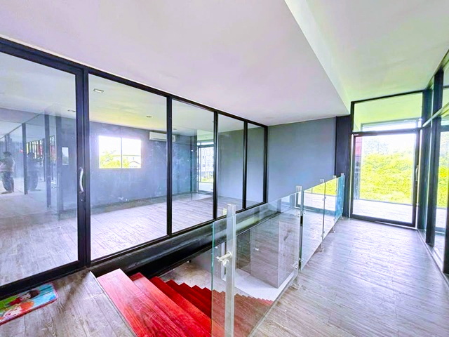 ประกาศฟรี! ซื้อ-ขาย-เช่า คอนโด บ้าน ทาวน์โฮม ที่ดิน และพื้นที่เชิงพาณิชย์ทั่วประเทศไทย ทุกทำเล ทุกงบประมาณ ไม่มีค่าใช้จ่าย ลงง่าย ขายไว เข้าถึงผู้ซื้อโดยตรง 4 236775pic3.jpg