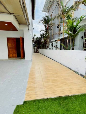 ประกาศฟรี! ซื้อ-ขาย-เช่า คอนโด บ้าน ทาวน์โฮม ที่ดิน และพื้นที่เชิงพาณิชย์ทั่วประเทศไทย ทุกทำเล ทุกงบประมาณ ไม่มีค่าใช้จ่าย ลงง่าย ขายไว เข้าถึงผู้ซื้อโดยตรง 3 236764pic2.jpg