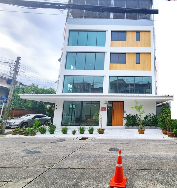 ประกาศฟรี! ซื้อ-ขาย-เช่า คอนโด บ้าน ทาวน์โฮม ที่ดิน และพื้นที่เชิงพาณิชย์ทั่วประเทศไทย ทุกทำเล ทุกงบประมาณ ไม่มีค่าใช้จ่าย ลงง่าย ขายไว เข้าถึงผู้ซื้อโดยตรง 3 308666pic2.jpg