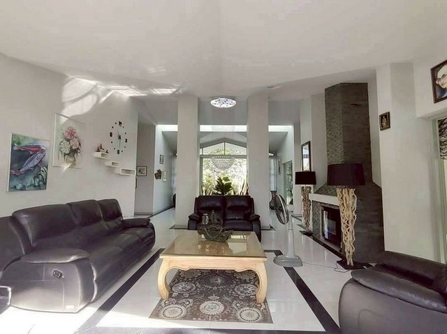 ประกาศฟรี! ซื้อ-ขาย-เช่า คอนโด บ้าน ทาวน์โฮม ที่ดิน และพื้นที่เชิงพาณิชย์ทั่วประเทศไทย ทุกทำเล ทุกงบประมาณ ไม่มีค่าใช้จ่าย ลงง่าย ขายไว เข้าถึงผู้ซื้อโดยตรง 5 237639pic4.jpg