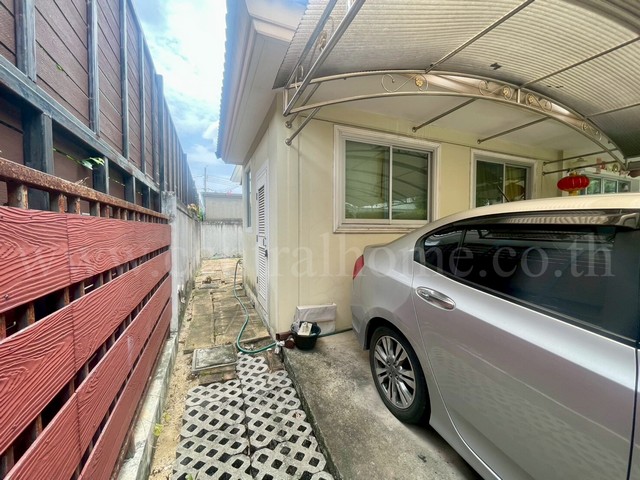 ประกาศฟรี! ซื้อ-ขาย-เช่า คอนโด บ้าน ทาวน์โฮม ที่ดิน และพื้นที่เชิงพาณิชย์ทั่วประเทศไทย ทุกทำเล ทุกงบประมาณ ไม่มีค่าใช้จ่าย ลงง่าย ขายไว เข้าถึงผู้ซื้อโดยตรง 3 222292pic2.jpg