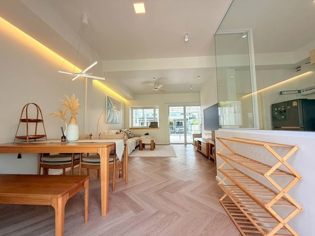 ประกาศฟรี! ซื้อ-ขาย-เช่า คอนโด บ้าน ทาวน์โฮม ที่ดิน และพื้นที่เชิงพาณิชย์ทั่วประเทศไทย ทุกทำเล ทุกงบประมาณ ไม่มีค่าใช้จ่าย ลงง่าย ขายไว เข้าถึงผู้ซื้อโดยตรง 3 237669pic2.jpg