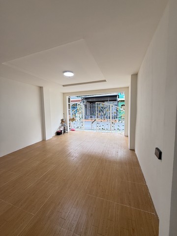 ประกาศฟรี! ซื้อ-ขาย-เช่า คอนโด บ้าน ทาวน์โฮม ที่ดิน และพื้นที่เชิงพาณิชย์ทั่วประเทศไทย ทุกทำเล ทุกงบประมาณ ไม่มีค่าใช้จ่าย ลงง่าย ขายไว เข้าถึงผู้ซื้อโดยตรง 3 288834pic2.jpg