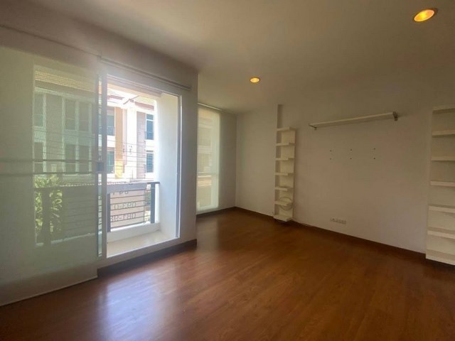 ประกาศฟรี! ซื้อ-ขาย-เช่า คอนโด บ้าน ทาวน์โฮม ที่ดิน และพื้นที่เชิงพาณิชย์ทั่วประเทศไทย ทุกทำเล ทุกงบประมาณ ไม่มีค่าใช้จ่าย ลงง่าย ขายไว เข้าถึงผู้ซื้อโดยตรง 2 506108pic1.jpg