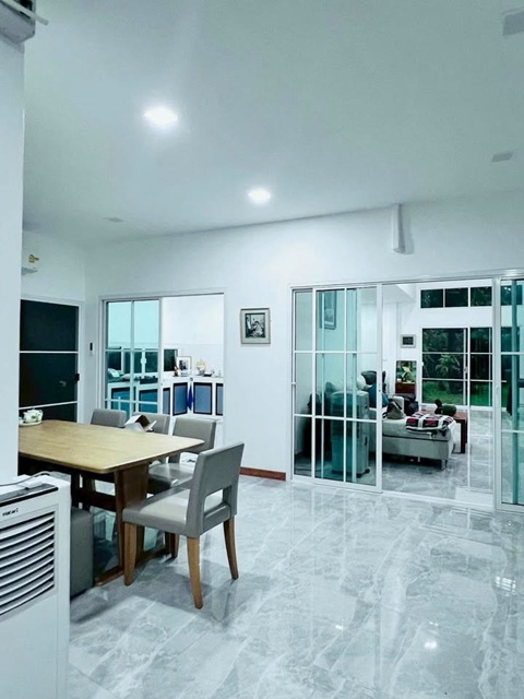 ประกาศฟรี! ซื้อ-ขาย-เช่า คอนโด บ้าน ทาวน์โฮม ที่ดิน และพื้นที่เชิงพาณิชย์ทั่วประเทศไทย ทุกทำเล ทุกงบประมาณ ไม่มีค่าใช้จ่าย ลงง่าย ขายไว เข้าถึงผู้ซื้อโดยตรง 3 238138pic2.jpg