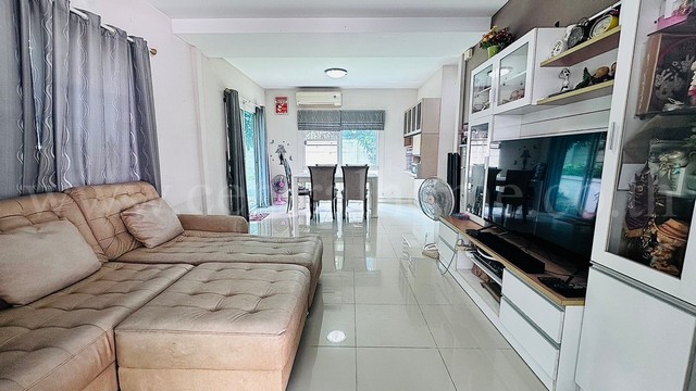 ประกาศฟรี! ซื้อ-ขาย-เช่า คอนโด บ้าน ทาวน์โฮม ที่ดิน และพื้นที่เชิงพาณิชย์ทั่วประเทศไทย ทุกทำเล ทุกงบประมาณ ไม่มีค่าใช้จ่าย ลงง่าย ขายไว เข้าถึงผู้ซื้อโดยตรง 4 197298pic3.jpg