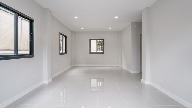 ประกาศฟรี! ซื้อ-ขาย-เช่า คอนโด บ้าน ทาวน์โฮม ที่ดิน และพื้นที่เชิงพาณิชย์ทั่วประเทศไทย ทุกทำเล ทุกงบประมาณ ไม่มีค่าใช้จ่าย ลงง่าย ขายไว เข้าถึงผู้ซื้อโดยตรง 4 292691pic3.jpg