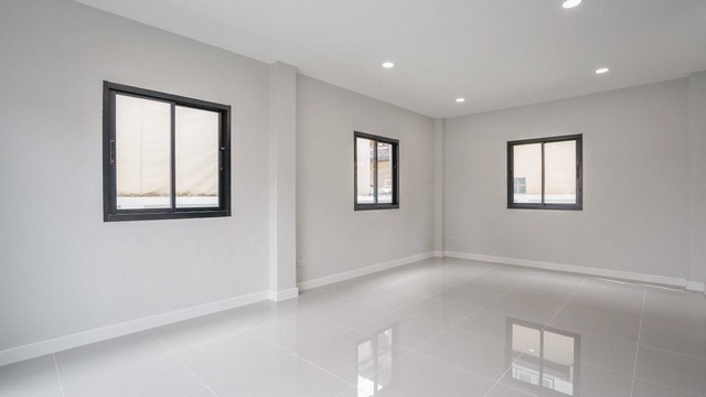 ประกาศฟรี! ซื้อ-ขาย-เช่า คอนโด บ้าน ทาวน์โฮม ที่ดิน และพื้นที่เชิงพาณิชย์ทั่วประเทศไทย ทุกทำเล ทุกงบประมาณ ไม่มีค่าใช้จ่าย ลงง่าย ขายไว เข้าถึงผู้ซื้อโดยตรง 5 292691pic4.jpg